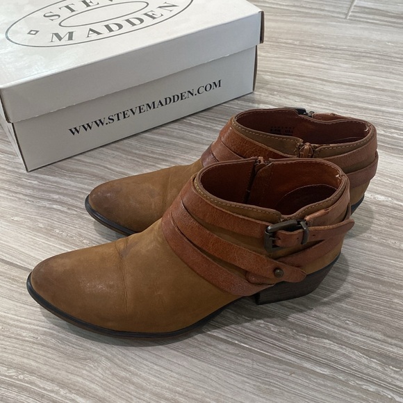 Steve Madden Regennt brown multi ankle booties - Picture 2 of 7